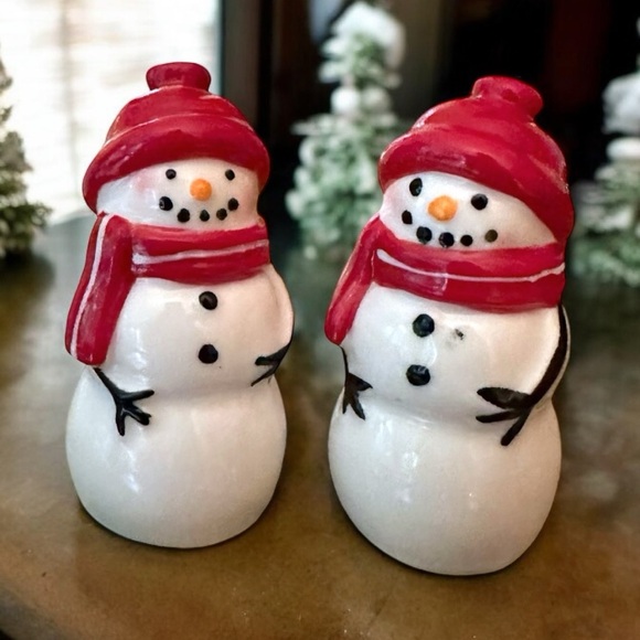 NEW Cracker Barrel Christmas Holidays Winter Snowman Salt & Pepper Shaker Set - Picture 1 of 8